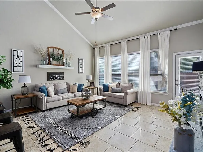 12311 Altamira St — Photo 5