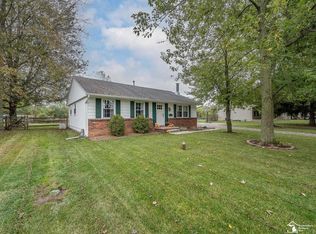 11732 Brookshire Dr, Temperance, MI 48182