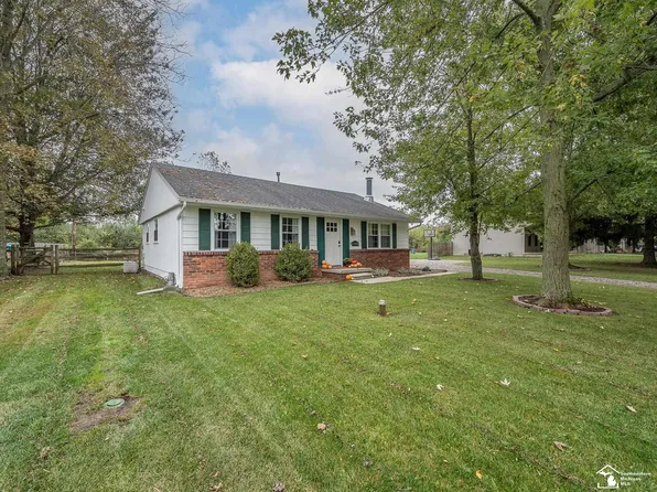 11732 Brookshire Dr, Temperance, MI 48182