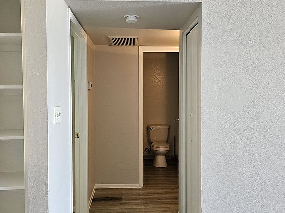 4th image of 738 E 1st Ave
