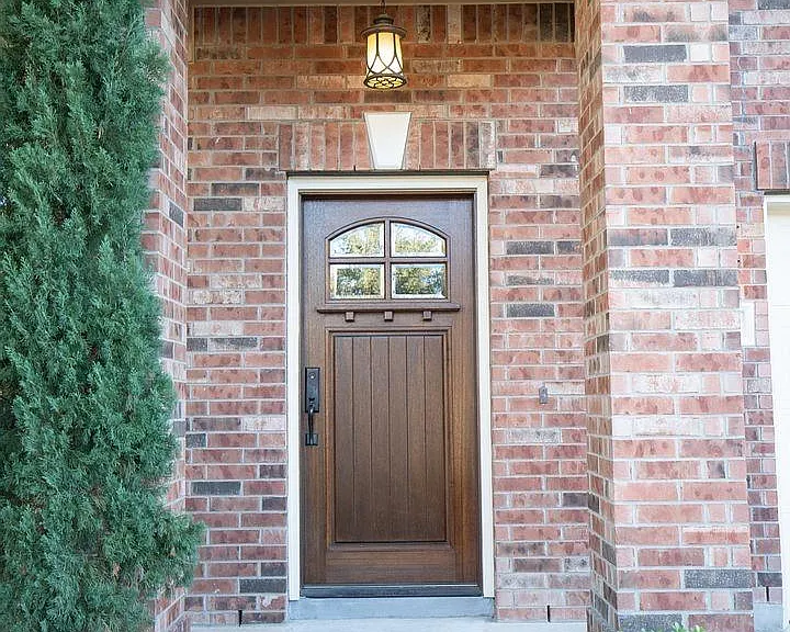 3806 Juniper Hills St — Photo 2