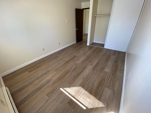 5th image of 13218 Ambaum Blvd SW Unit 305