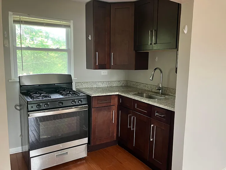 8844 Burlington Ave #4 — Photo 4