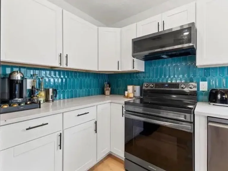 550 Northmoor Ave N #C — Photo 6