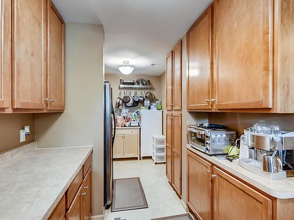 5th image of 150 Burnsville Pkwy E #114