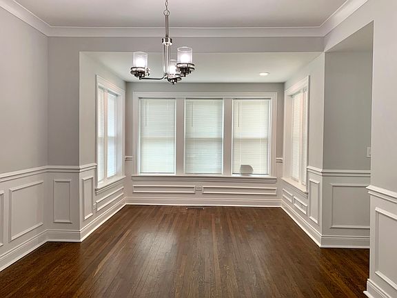 4th image of 6031 S Sacramento Ave