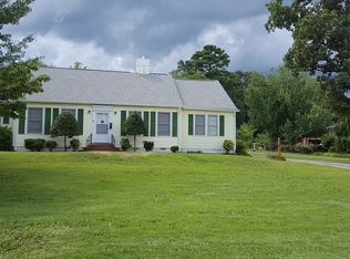 238 Athens St, Hartwell, GA 30643