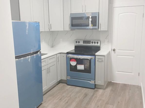 1129 47th Ave APT 1R