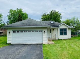 504 Lamplighter Loop SE, Poplar Grove, IL 61065