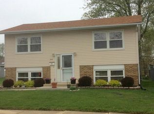 3414 Hopkins St, Steger, IL 60475
