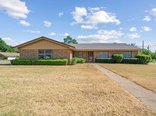 1521 Sheila St, Stephenville, TX 76401