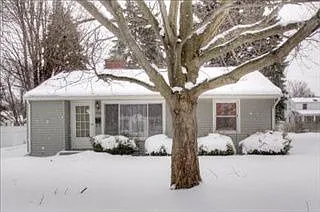 2208 Paddington Rd photo 1