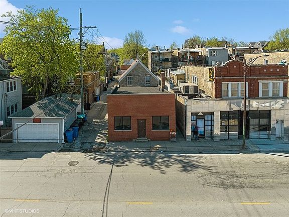 2nd image of 2313 W Fullerton Ave