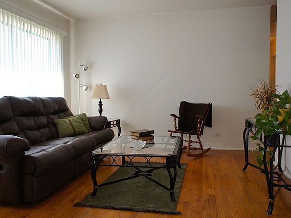 2nd image of 745 S Charlotte St