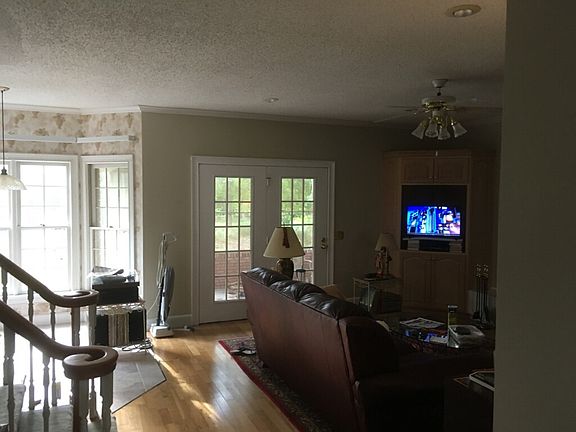 2nd image of 7239 Doss Dr