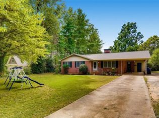 120 Manor Cir, Mooresville, NC 28115