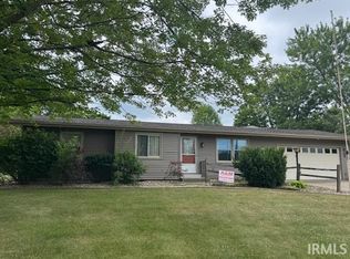 1802 E Kammerer Rd, Kendallville, IN 46755