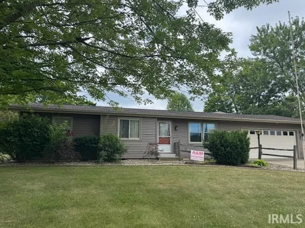 1802 E Kammerer Rd, Kendallville, IN 46755
