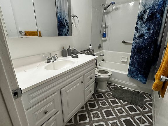 3rd image of 1518 S Wooster St APT 1