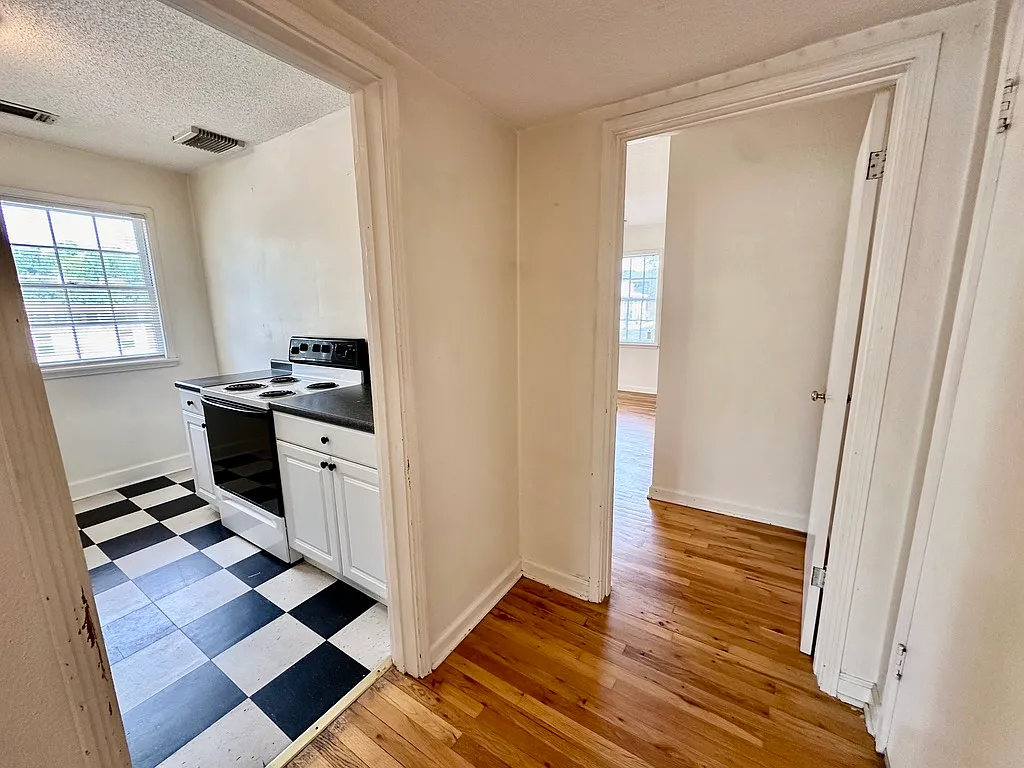 1 bed, 600 sqft, $1,099 — Photo 2