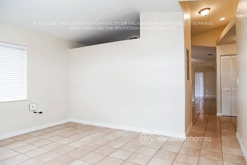 9991 NW 126th Ter Hialeah Gardens, FL 33018 — Photo 4
