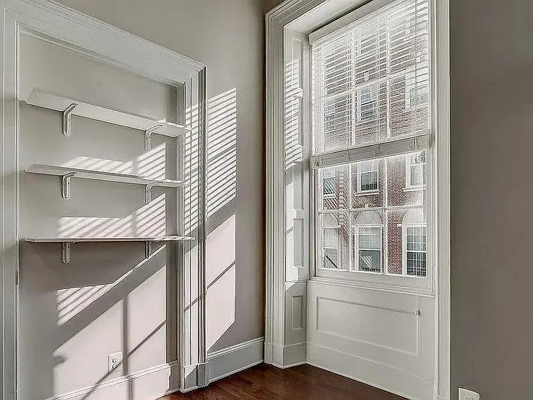 505 Park Ave #B — Photo 2