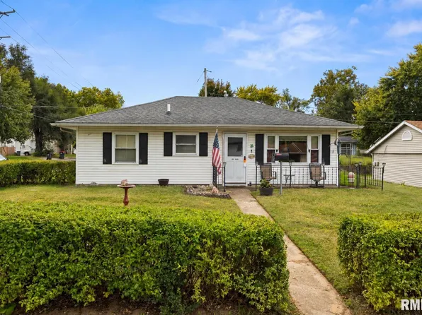 1430 Delray Ave, Pekin, IL 61554
