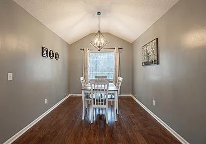 20 Doctors Ct — Photo 17