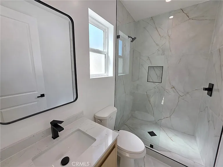 17101 Kingsbury — Photo 16