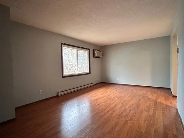 1055 Imperial Circle, 1055 Imperial Cir #5, Eau Claire, WI 54701