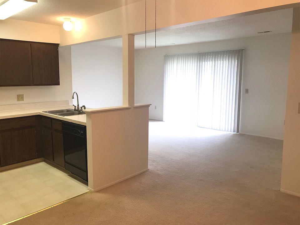 2nd image of 915 N York Dr APT 6
