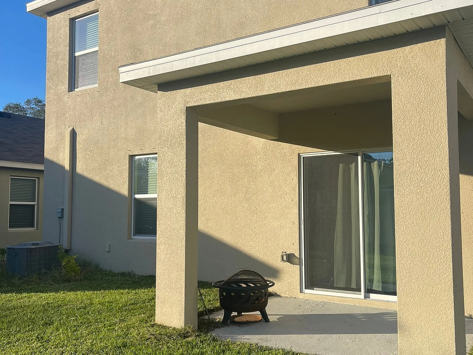 5 bed, 2500 sqft, $3,100 — Photo 3