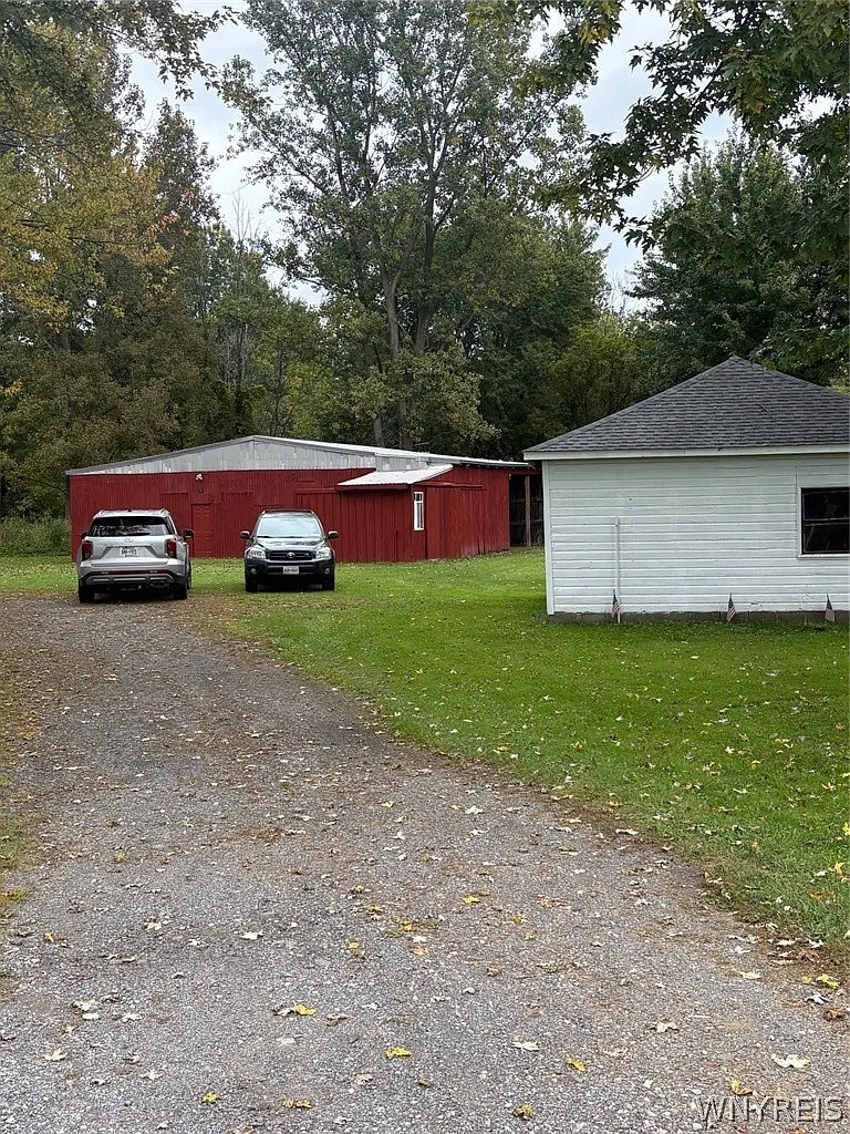 1 bed, 1.0 bath, 992 sqft, $1,925 — Photo 2