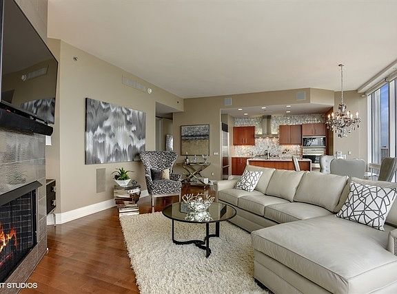 3rd image of 401 N Wabash Ave #P346