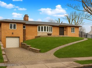 24 Ward Ave, Staten Island, NY 10304