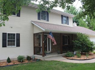 1507 Oak Lake Park Rd, Coralville, IA 52241