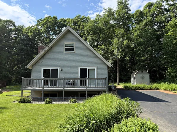 47 Horseshoe Cir, Ware, MA 01082