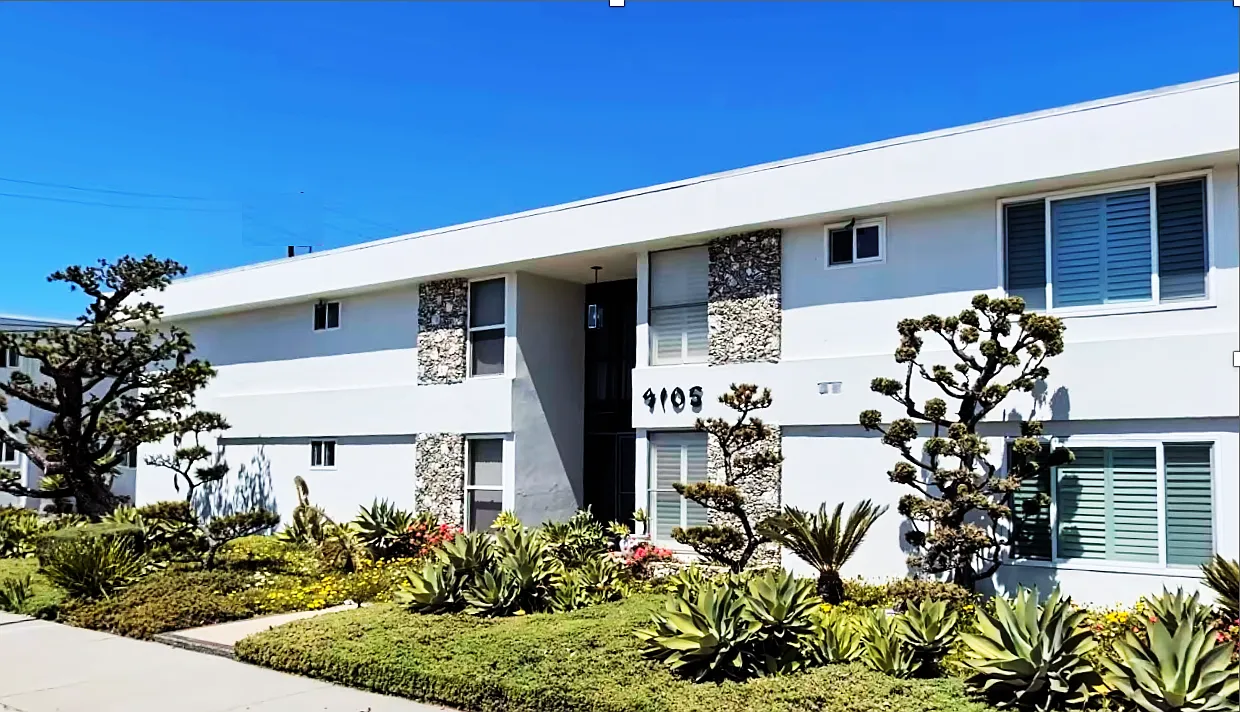 2 bed, 1.5 bath, 640 sqft, $2,450 — Photo 1