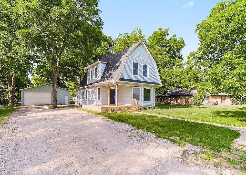 410 Walnut St, Lacygne, KS 66040 MLS 2438911 Zillow