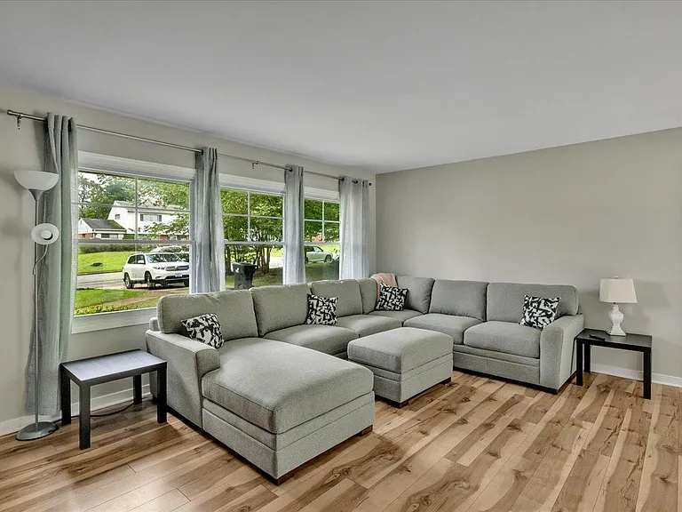 1308 Vassar Rd — Photo 3