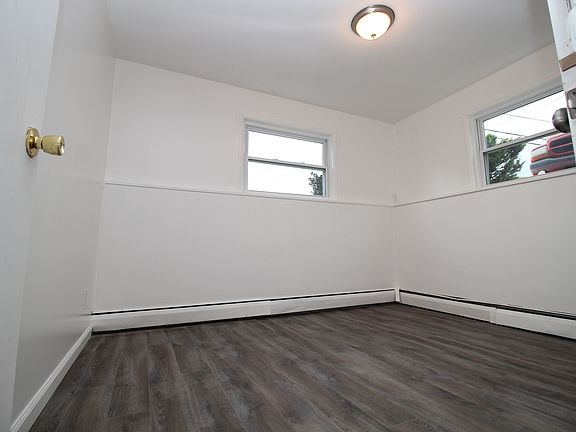 3rd image of 11 Lake Ave #2