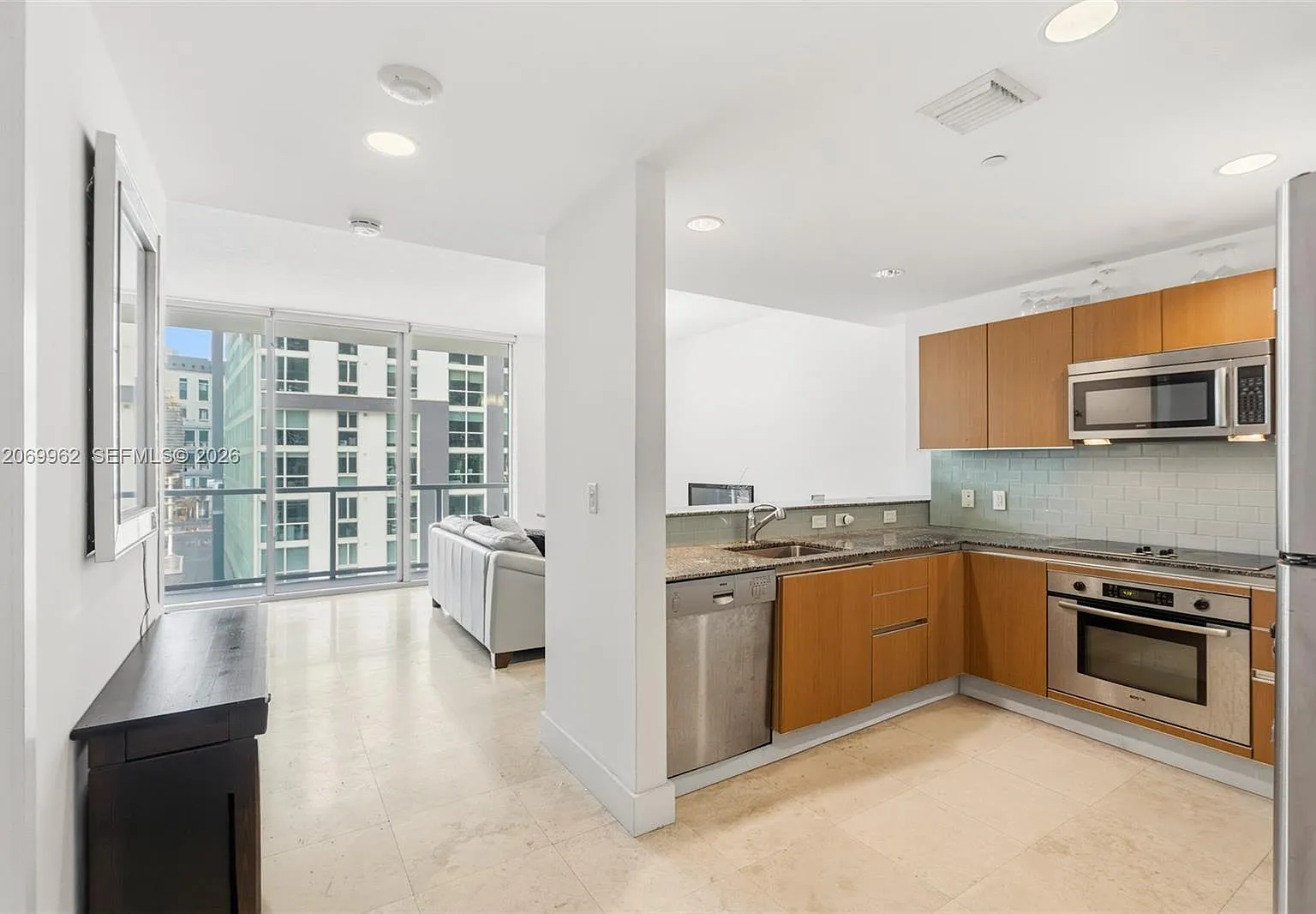 1060 Brickell Condo — Photo 2