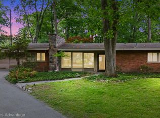 17550 Mayfield St, Livonia, MI 48152
