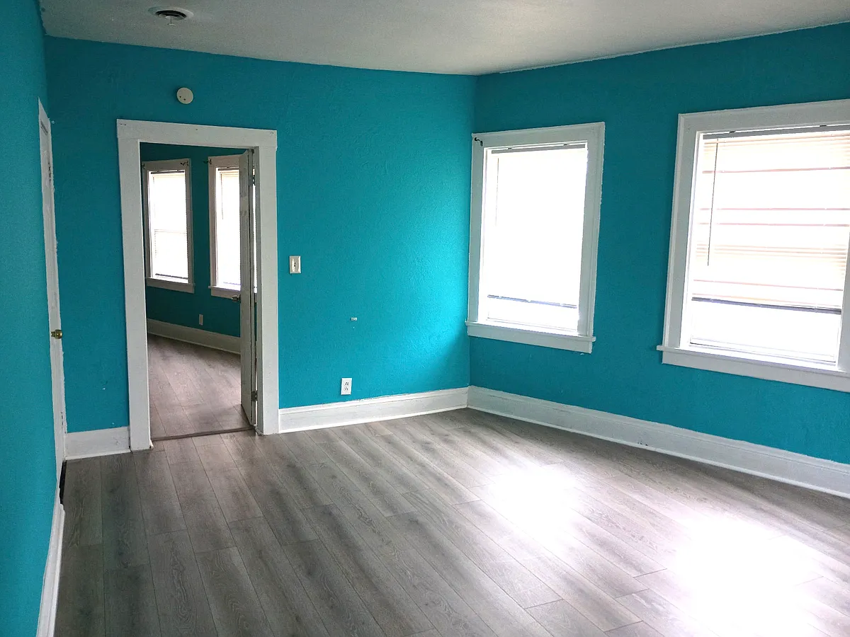 Building Photo - 11124 Lorain Ave #3