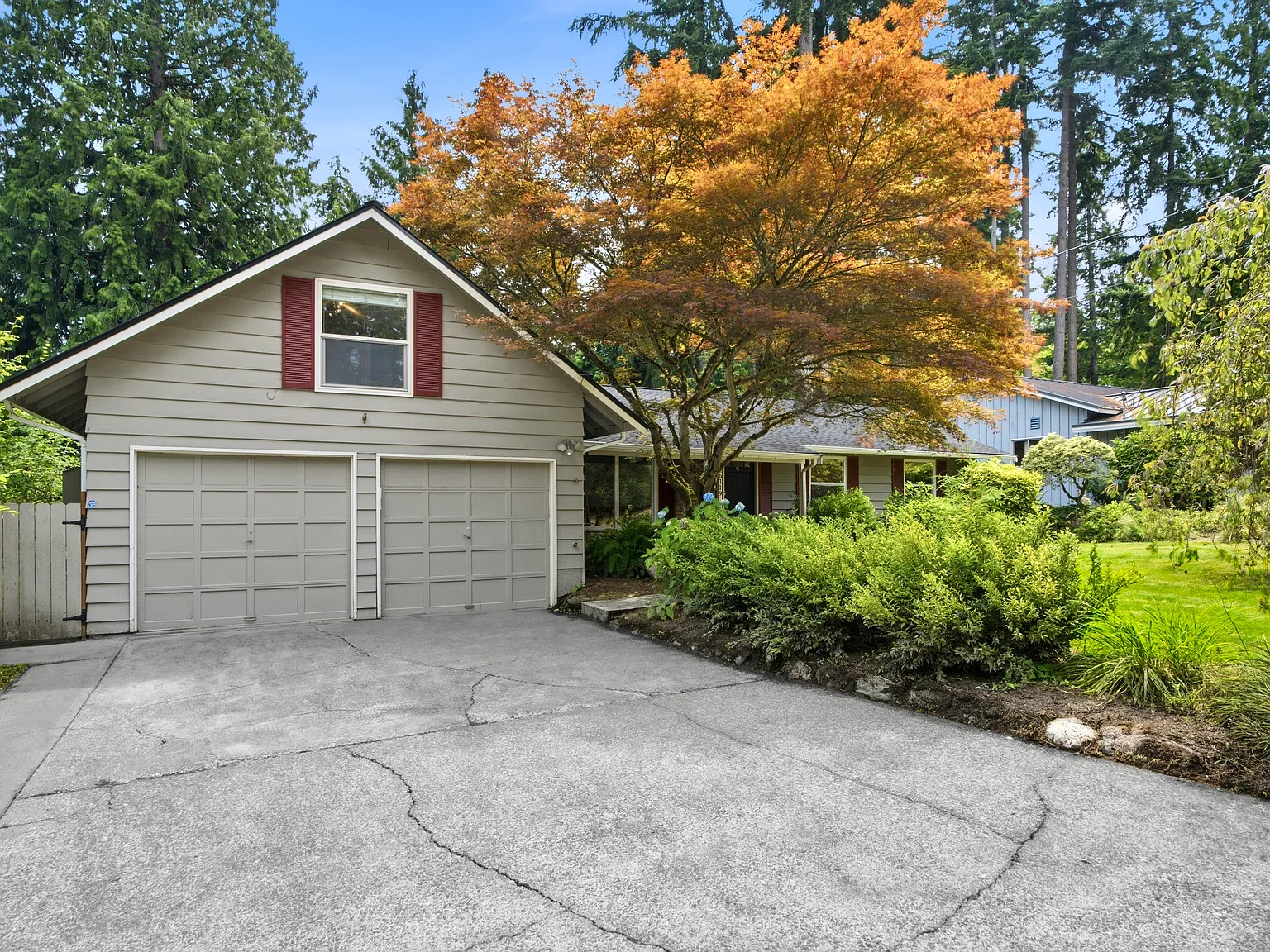 4 bed, 2115 sqft, $4,200 — Photo 3