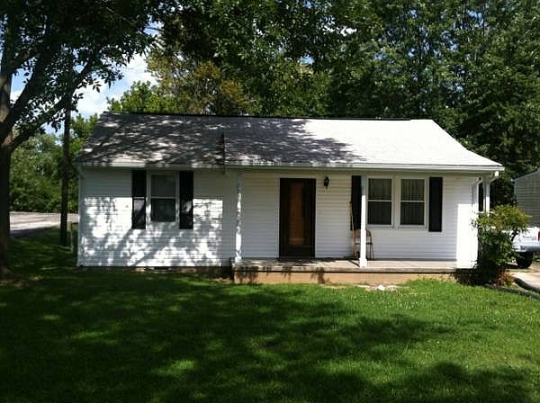 1st image of 2622 Waverly St
