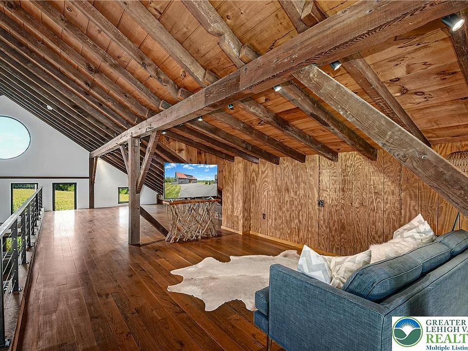 16th image of this home