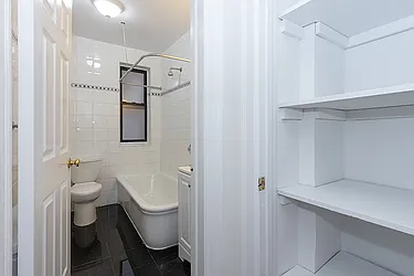 Rented by Rita S Citrin, LREB