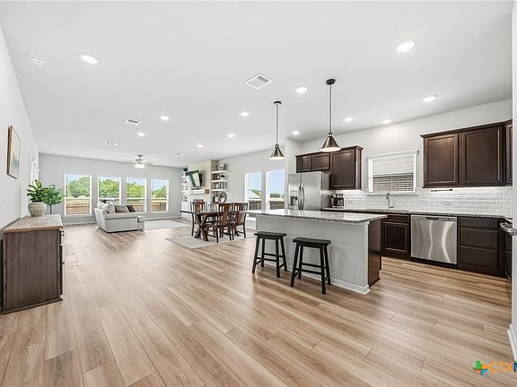 2nd image of 1202 Carnaby Dr