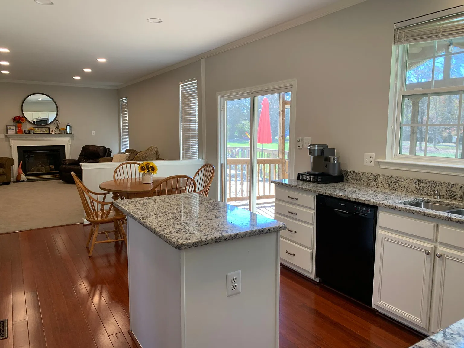 4 bed, 3396 sqft, $3,800 — Photo 4